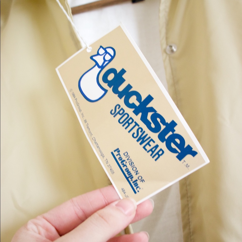 Tan ducks tee sportswear windbreaker - Picture 4 of 4